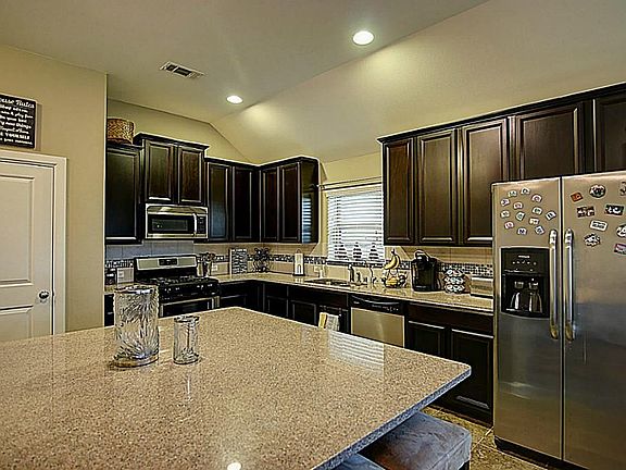 3rd image of 8627 Rexford Cove Ct
