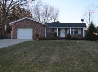 486 Beech Row Dr, Norton, OH