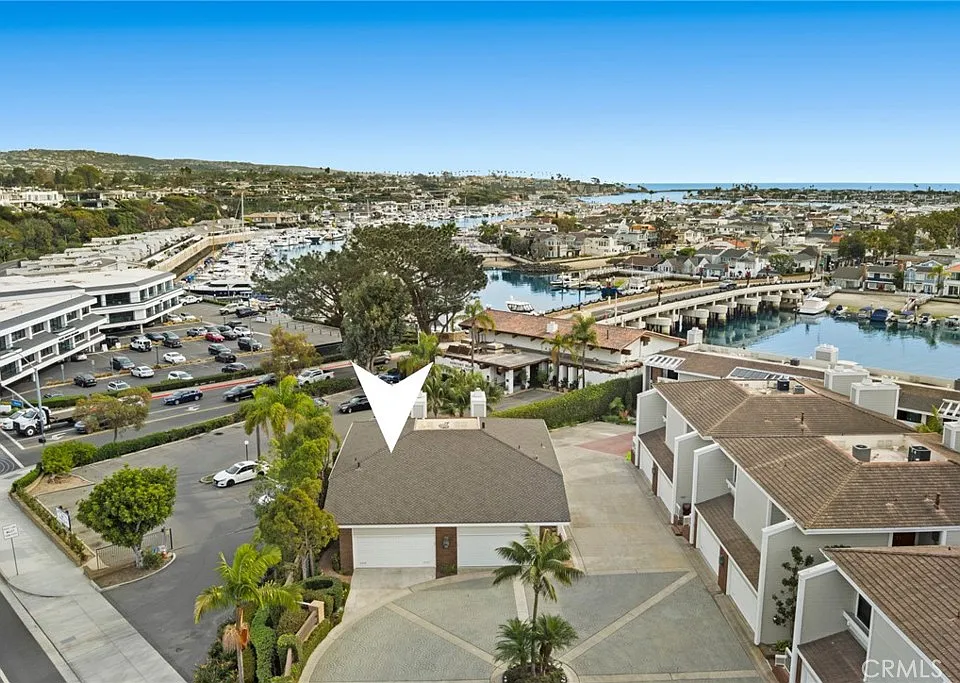 1030 Bayside Cv #702