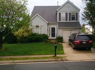 813 Catoctin Cir NE, Leesburg, VA 20176