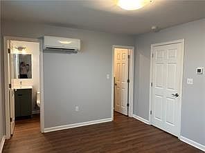 4th image of 2853 Baronne St #2B