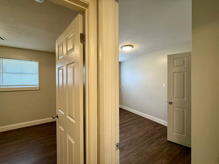 2422 W Savannah St — Photo 18