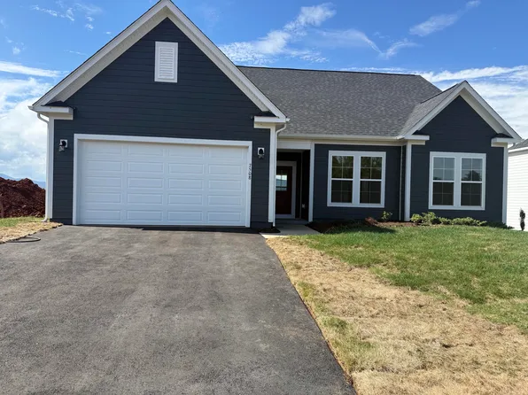 7508 Scenic Peak Way, Roanoke, VA 24019