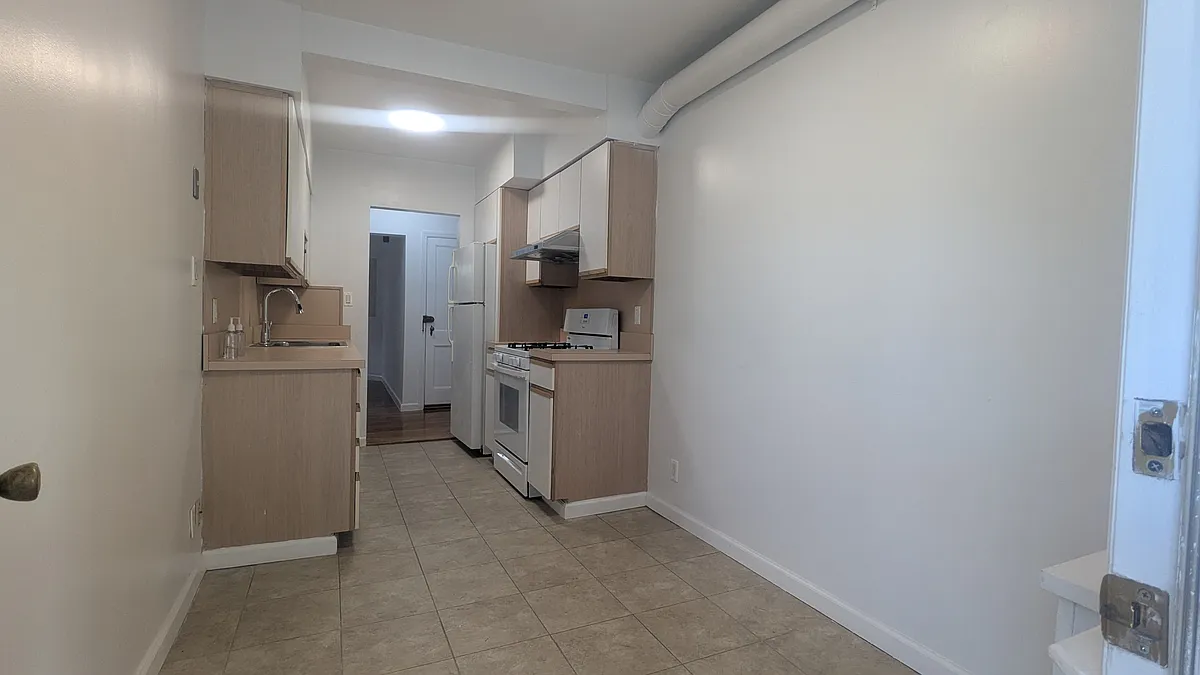 Building Photo - 21518 46th Ave #1