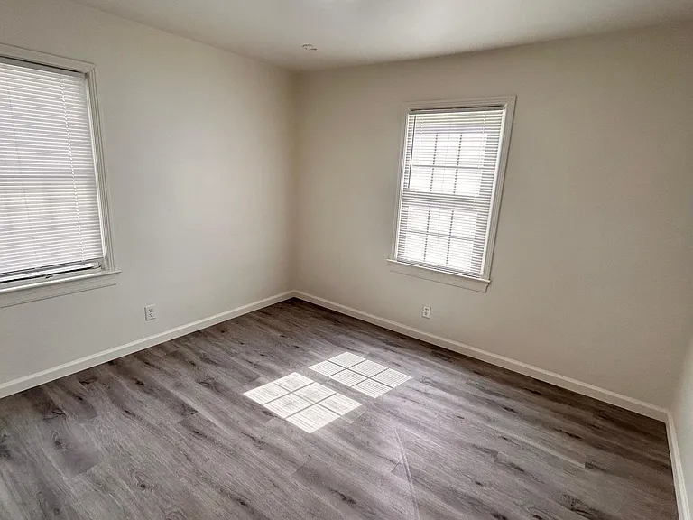 1605 Earl Ave — Photo 20