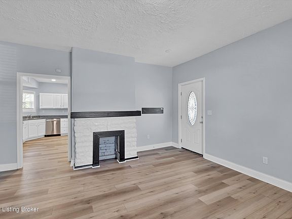 3rd image of 3625 Woodruff Ave