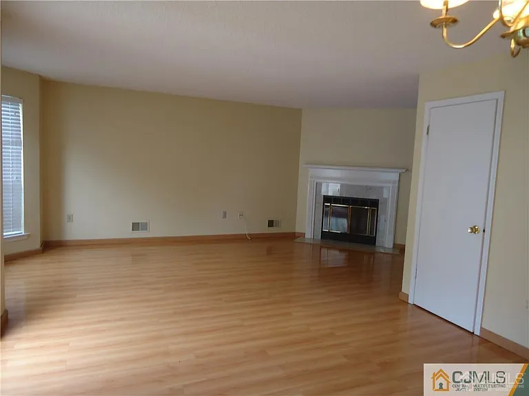 5 Pembrook Ave — Photo 10