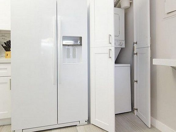 2nd image of 201 Aqua Ave APT 1004