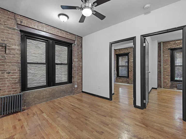 346 E 13th St #4 — Photo 1