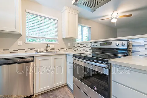 3331 SW Garden View Ave Photo 1