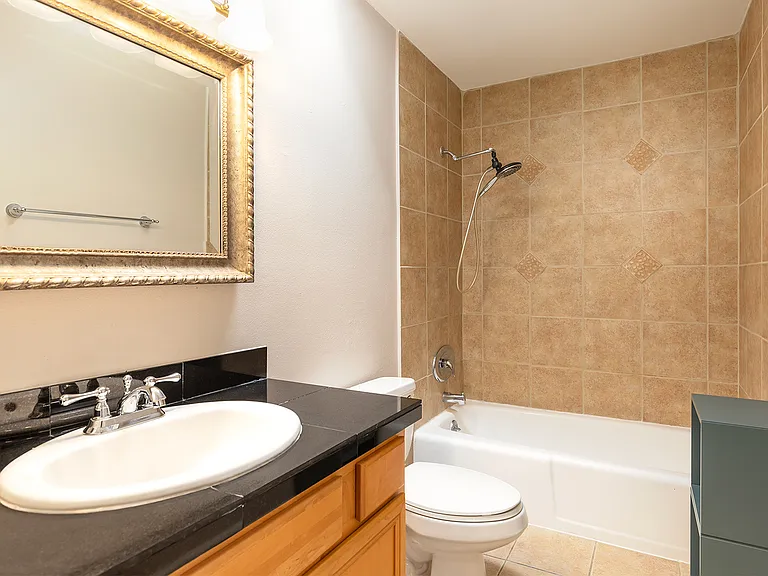 Full bath upstairs