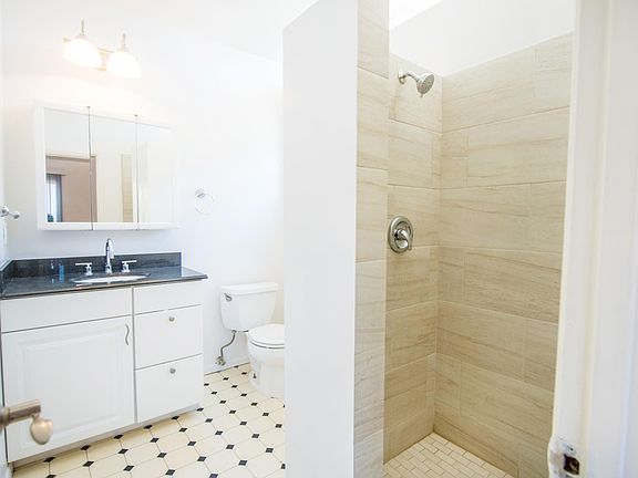 3rd image of 251 Westbourne St