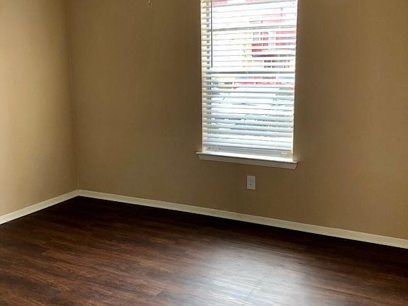 5th image of 418 Audra Ln APT B