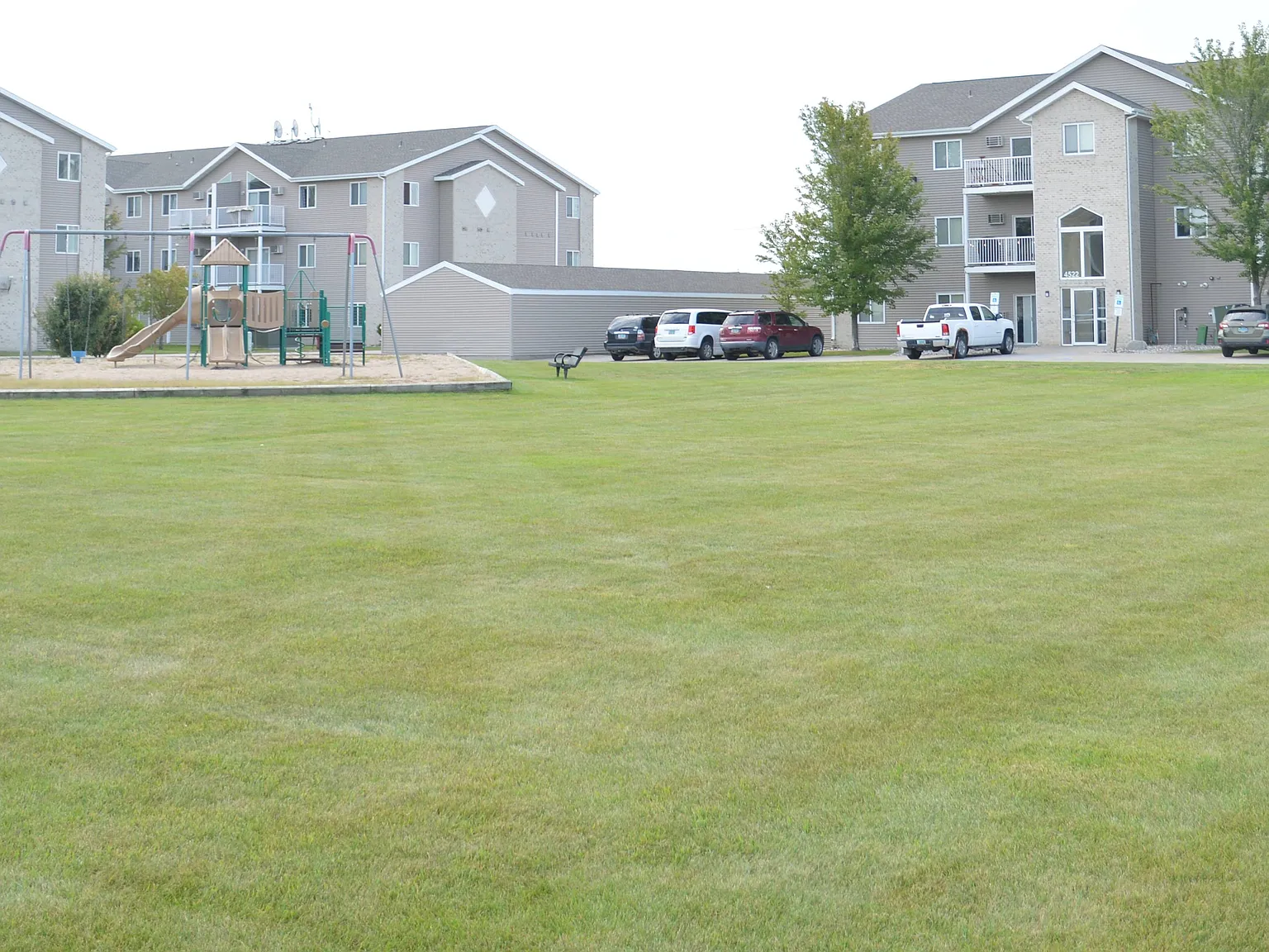 The Summers at Osgood Apartments — Photo 3