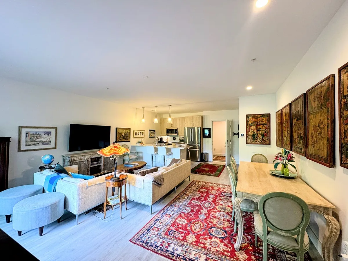 Building Photo - 68 Craven St #413