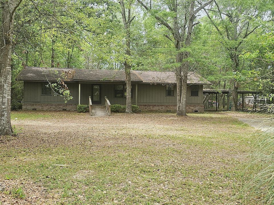 1st image of 19076 NE Oak Hill Dr
