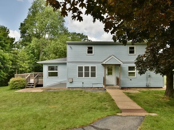 16 4th Ave, Spencer, MA 01562