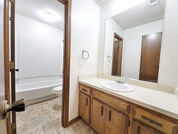 5th image of 3349-51 NW Mill Dr
