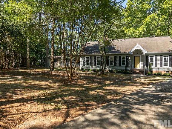 3rd image of 2921 Trestle Ct