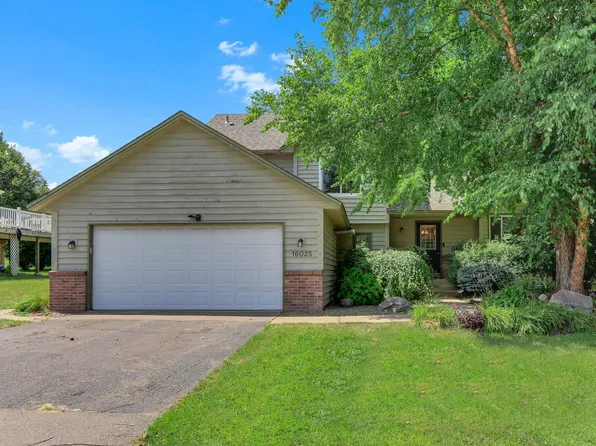 16025 Grove Trl, Lakeville, MN 55044