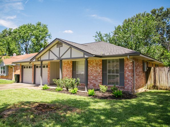 13602 Fernhill Dr