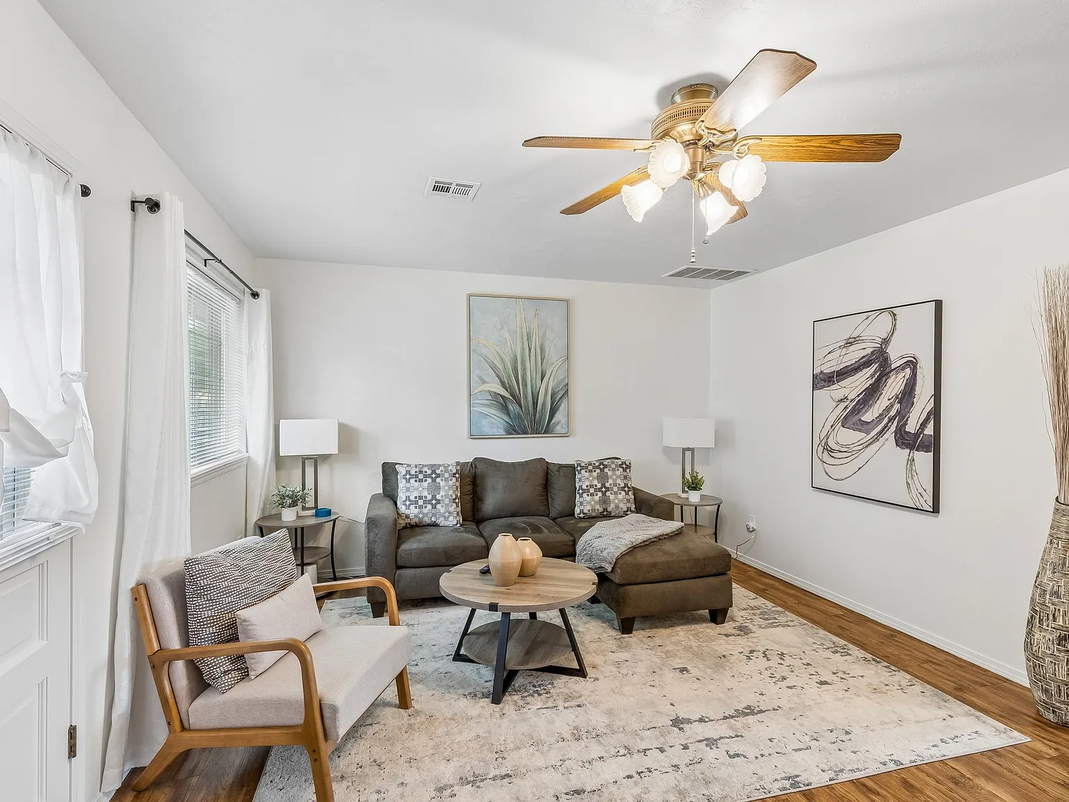3 bed, $2,900 — Photo 4