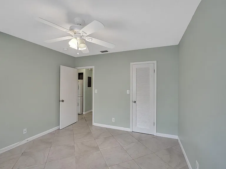 1250 Miami Rd #11 — Photo 18