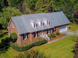 4234 Brookhaven Dr, Greensboro, NC 27406