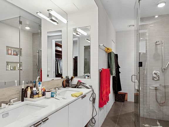 5th image of 105 E 16th St APT 3N