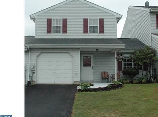 6 Knoll Ct, Newark, DE 19711