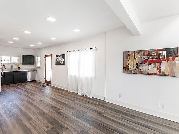 5th image of 2522 Gleason Ave