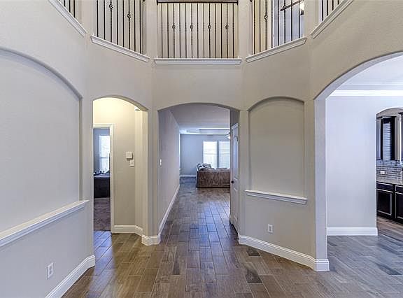 5th image of 7408 Sabine Dr