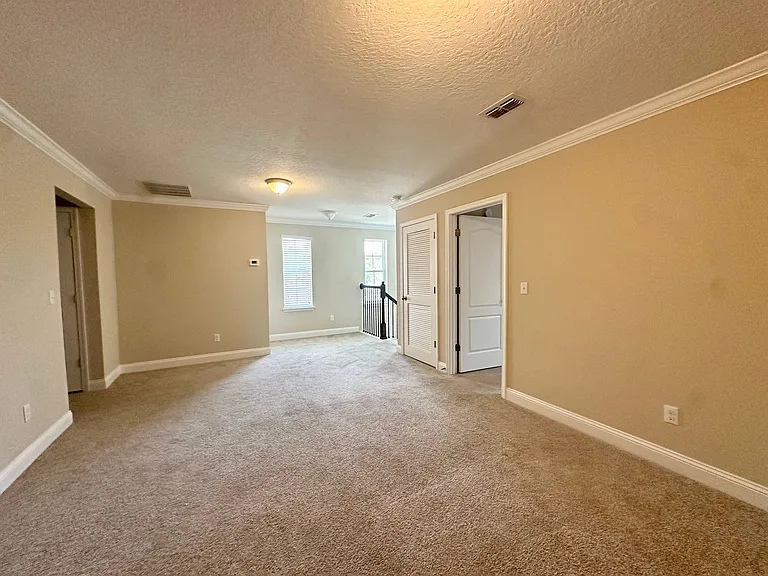 481 Shetland Dr — Photo 22