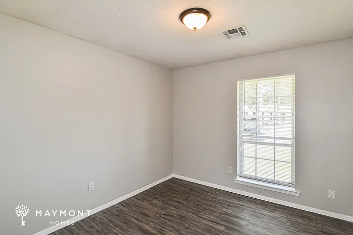 5731 Roxboro Dr — Photo 12