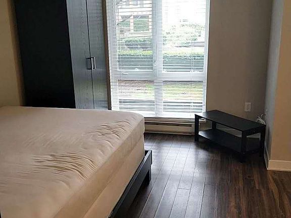 5th image of 13321 102a Ave #119