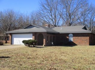 106 Catalpa St, Coffeyville, KS 67337