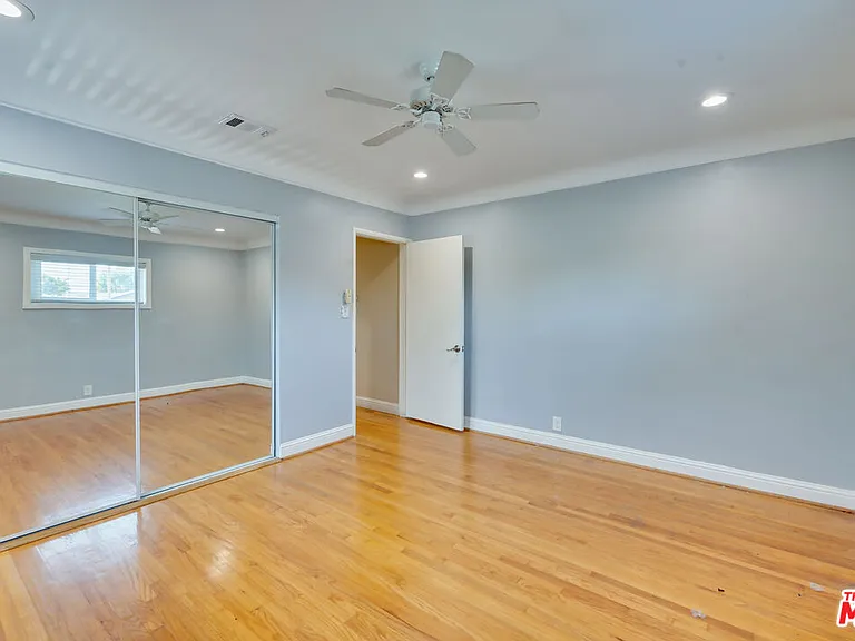6335 W 85th Pl — Photo 18