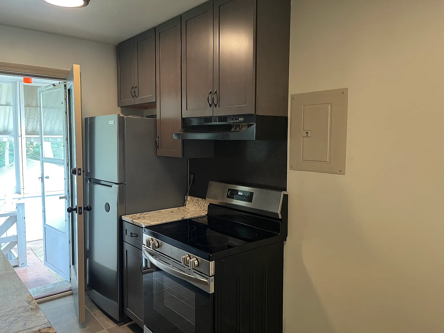 1 bed, 600 sqft, $1,250 — Photo 3