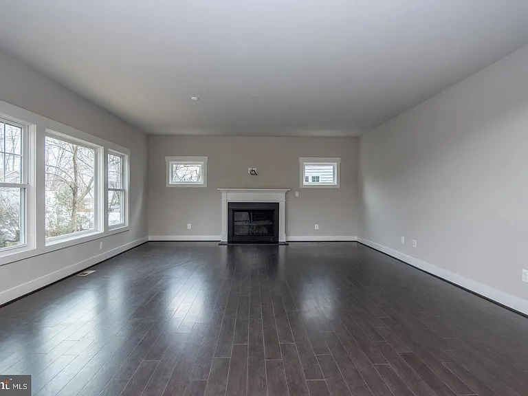 6928 Regent Ln — Photo 27