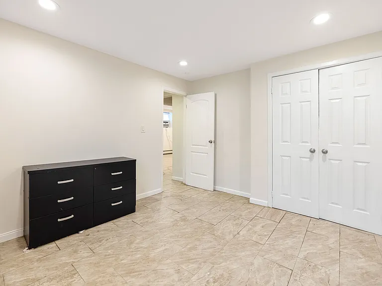 698 Fairview Ave — Photo 12