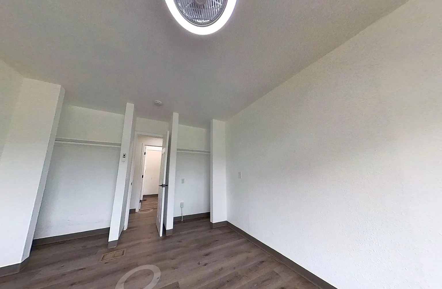 Large Two Story 8 Bed 4 Bath Home Near Campus!! — Photo 3