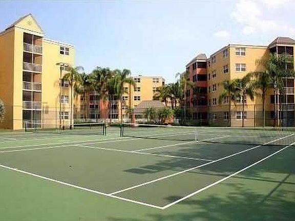 4th image of 8235 Lake Dr APT 405