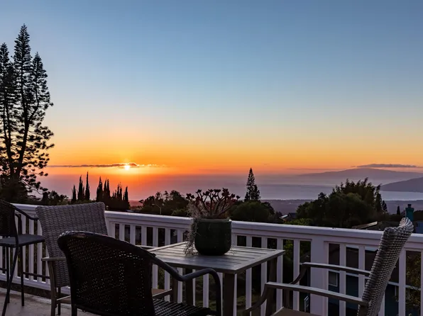 39 Kamila St, Kula, HI 96790