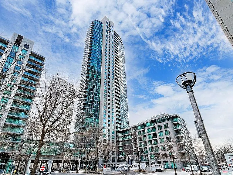 215 Fort York Blvd S #2903 — Photo 9