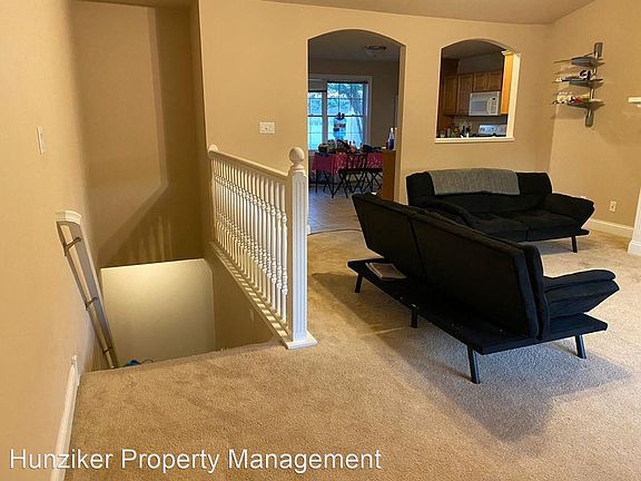 3rd image of 2726 Northridge Ln