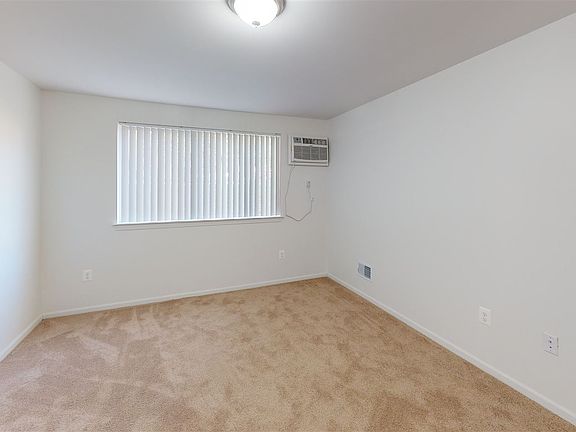 Arbor-One-Husky-217-Unfurnished (1)