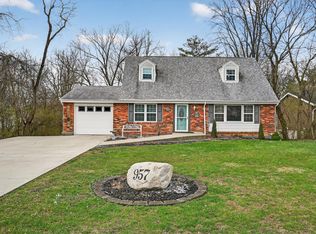 957 Greentree Rd, Lawrenceburg, IN 47025