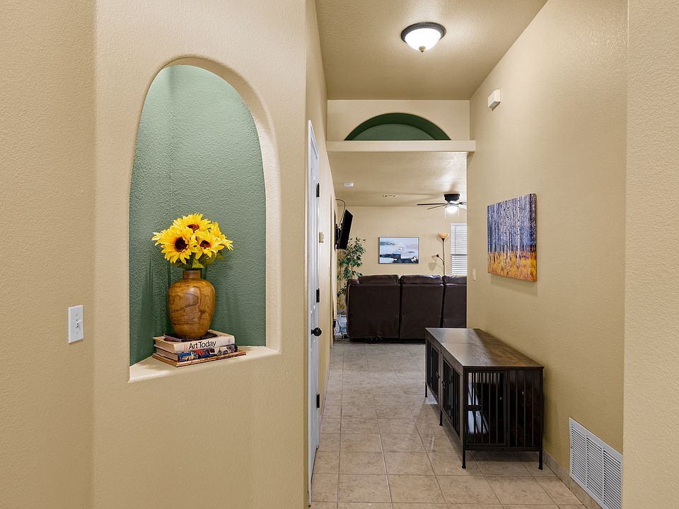 1st image of 1303 Fountain Loop