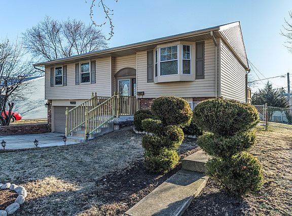 2nd image of 1455 Glen Hill Dr