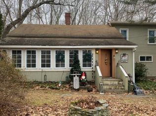 378 E Pond Meadow Rd, Westbrook, CT 06498